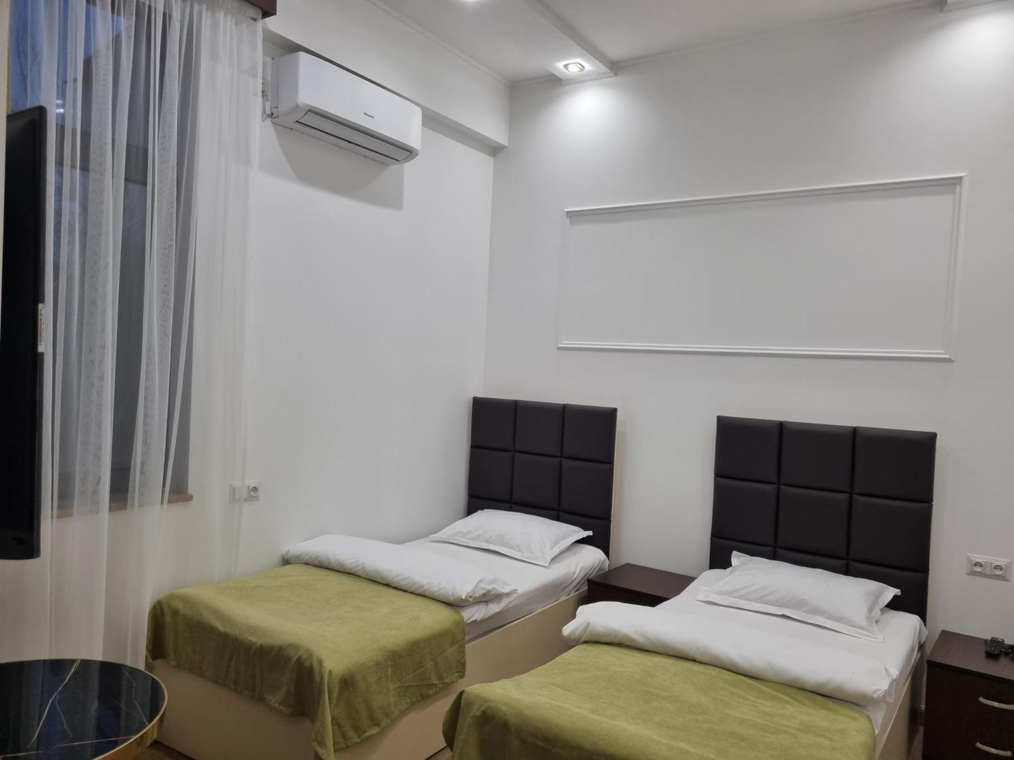 יירבאן Day Inn Hotel מראה חיצוני תמונה